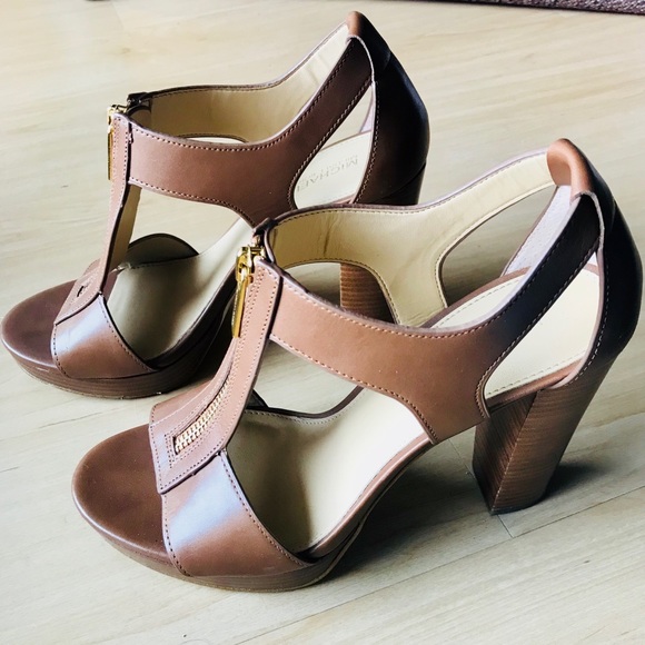 berkley t strap sandal